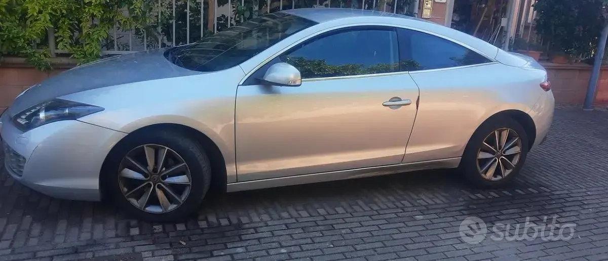 Usata Renault Laguna Coupé 150 CV (110 kW) 2014 Grigio Coupé