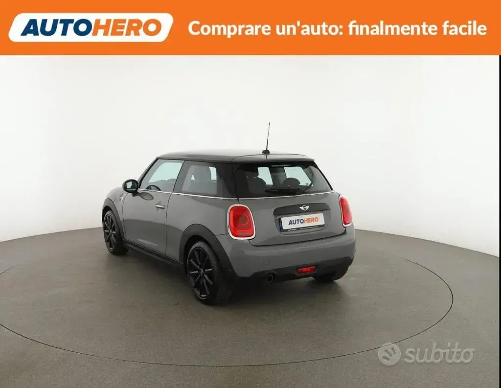 Usata Mini ONE 75 CV (55 kW) 2017 Grigio Utilitaria