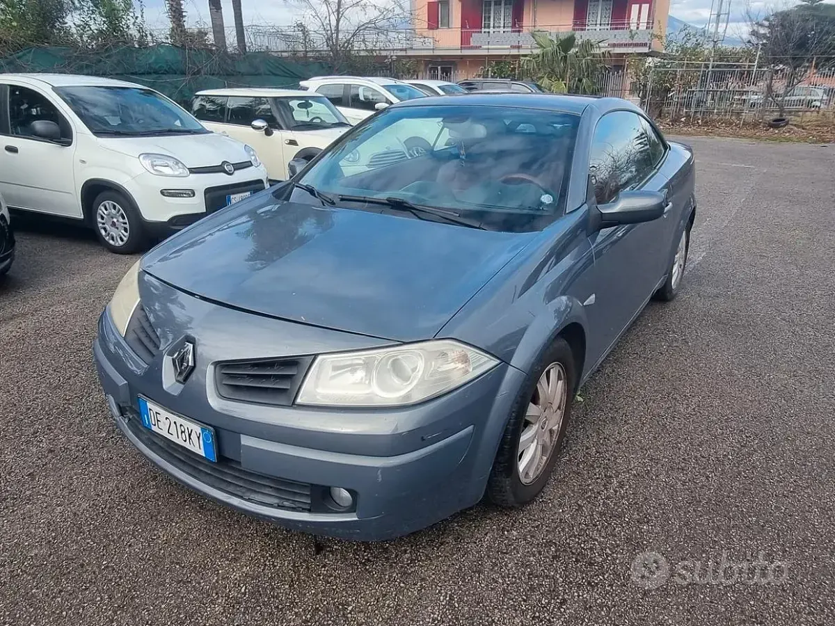 Usata Renault Mégane Cabriolet Luxe 130 CV (95 kW) 2007 Grigio Cabrio