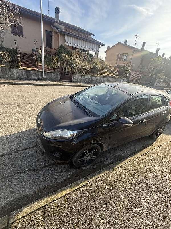 Usata Ford Fiesta Ghia 68 CV (50 kW) 2008 Utilitaria