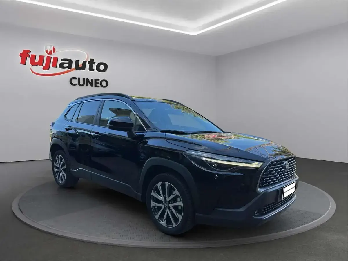 Usata Toyota Corolla Cross Trend 140 CV (102 kW) 2023 Black met SUV