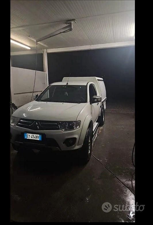 Usata Mitsubishi L200 178 CV (130 kW) 2015 Bianco Pick-up