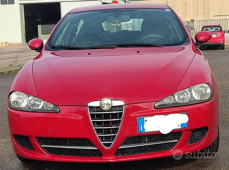 Usata Alfa Romeo 147 120 CV (88 kW) 2009 Rosso Utilitaria
