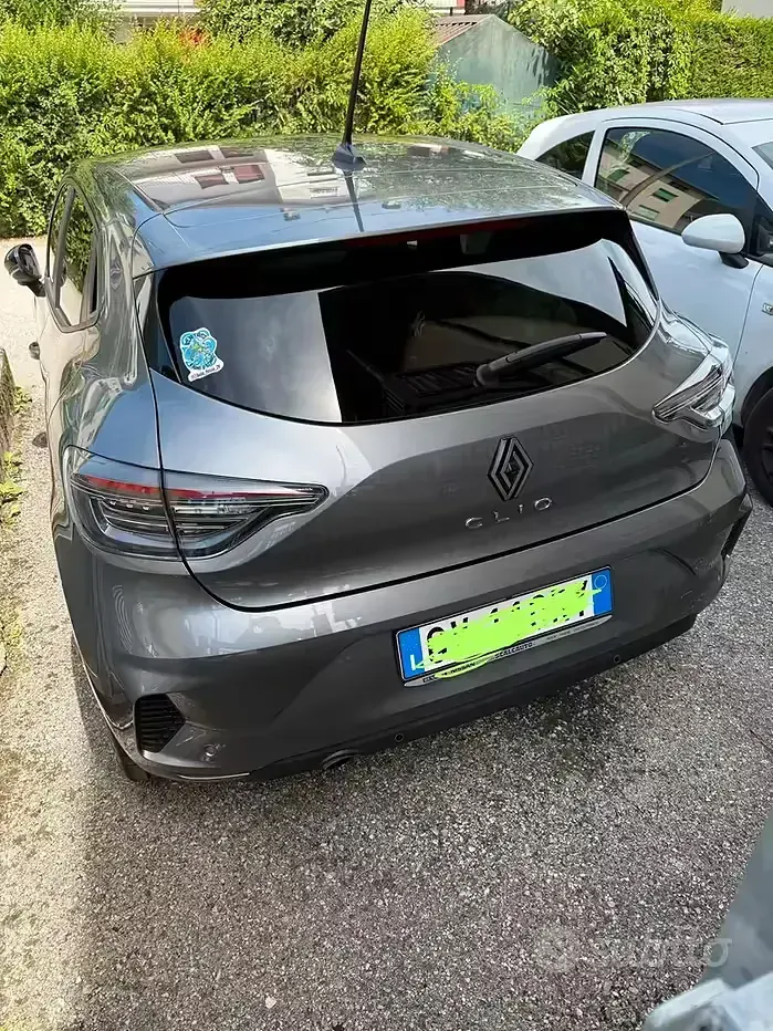 Usata Renault Clio 100 CV (73 kW) 2024 Utilitaria