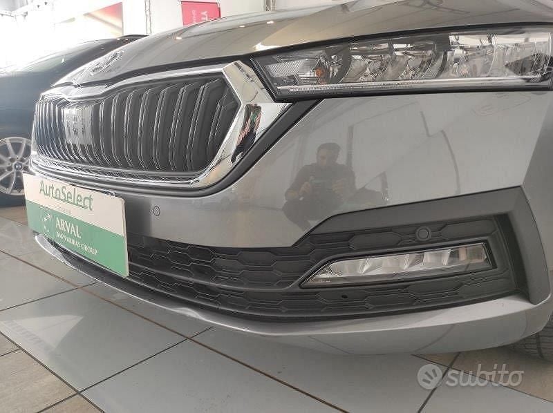 Usata Skoda Octavia Executive 116 CV (85 kW) 2021 Grigio Station wagon