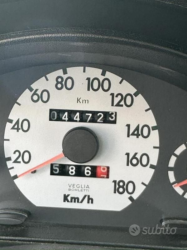 Usata Fiat 600 54 CV (39 kW) 1999 Bianco Berlina