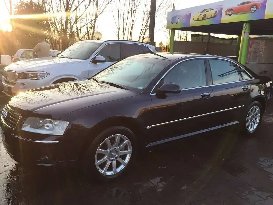 Usata Audi A8 Ambiente 334 CV (245 kW) 2003 Blu/azzurro Berlina