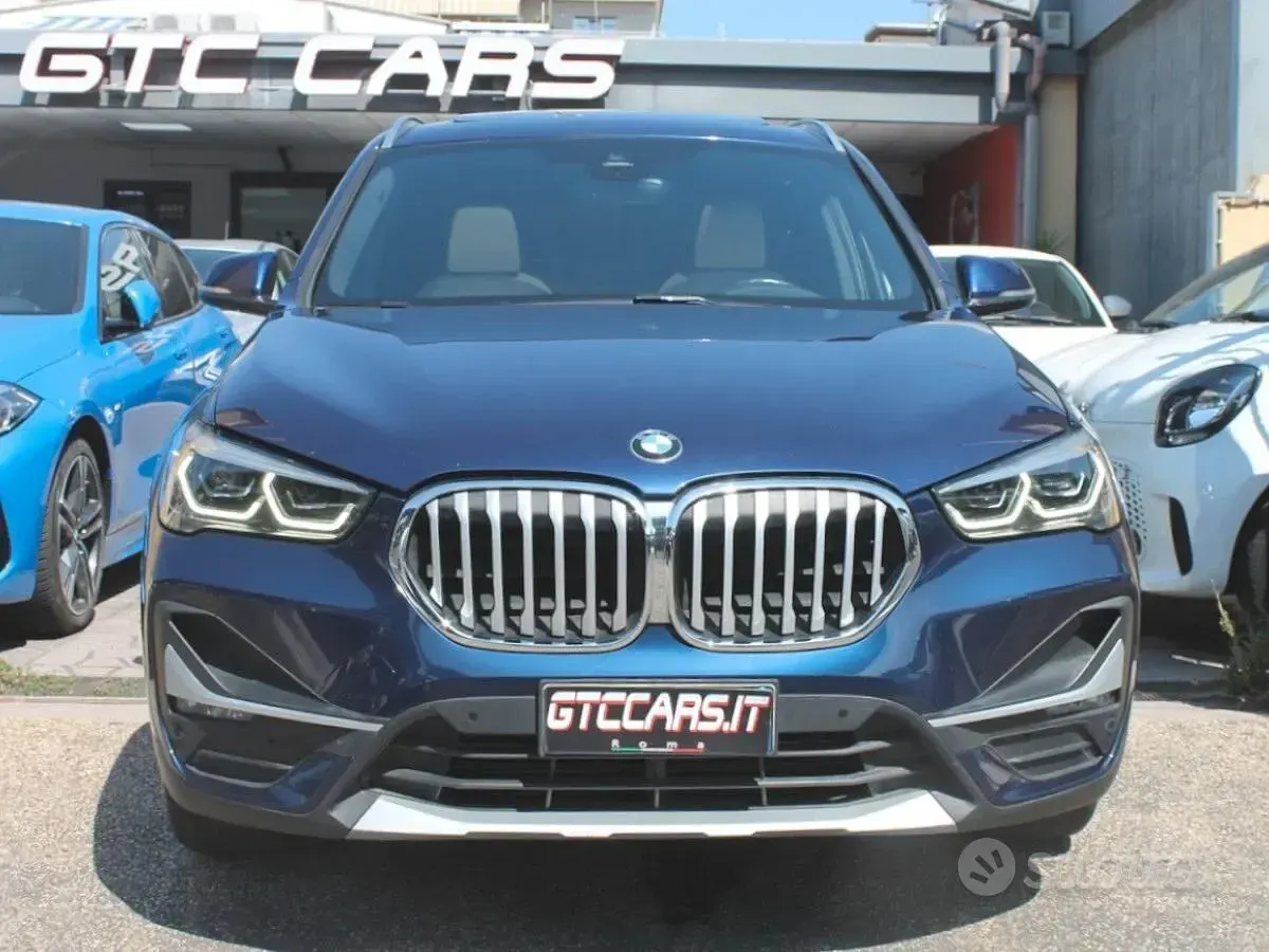 Usata BMW X1 xLine 190 CV (139 kW) 2020 Mediterranean blue metallizzat SUV