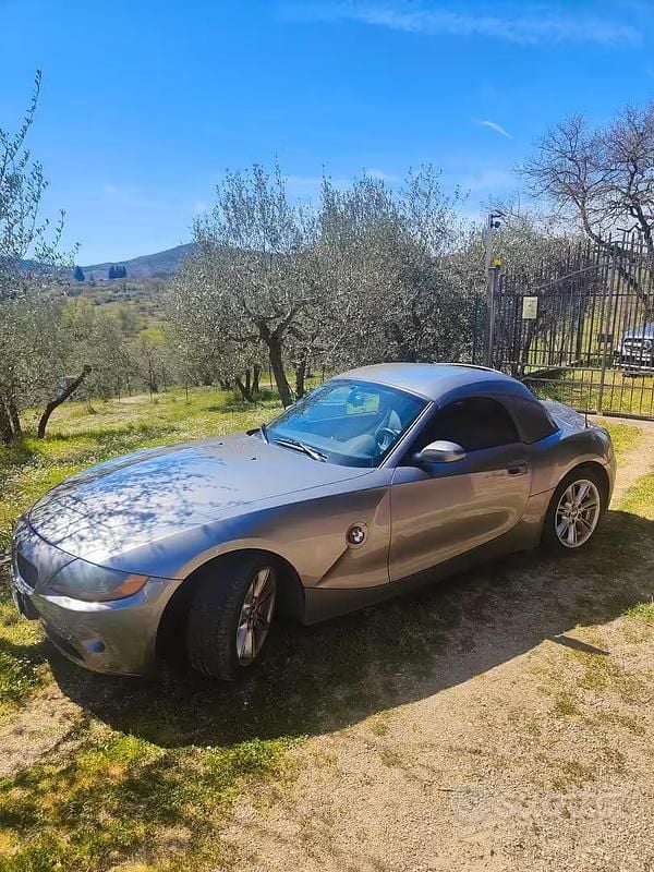 Usata BMW Z4 150 CV (110 kW) 2005 Grigio Cabrio