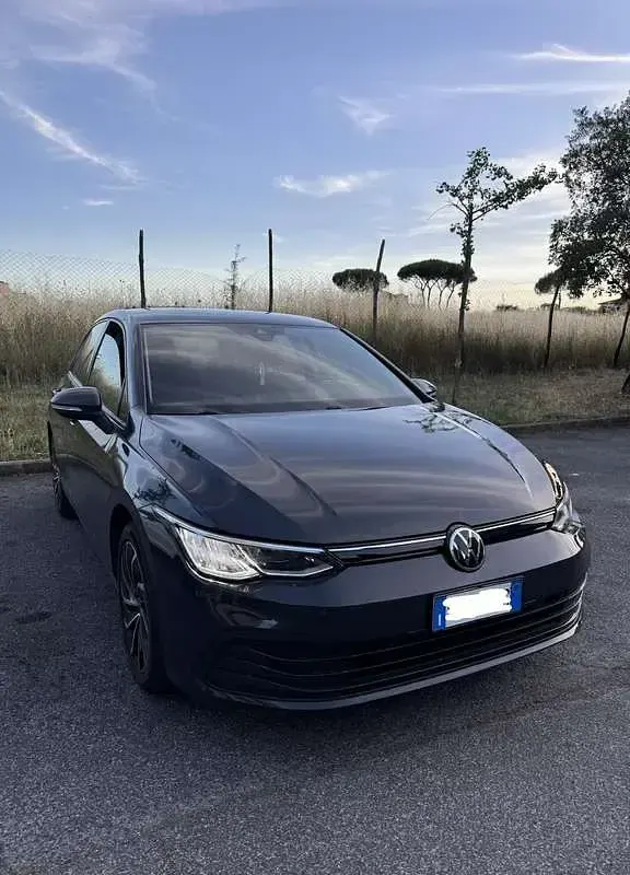 Usata VW Golf VIII Life 131 CV (96 kW) 2020 Berlina