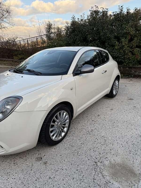 Usata Alfa Romeo MiTo Progression 84 CV (61 kW) 2014 Bianco Utilitaria