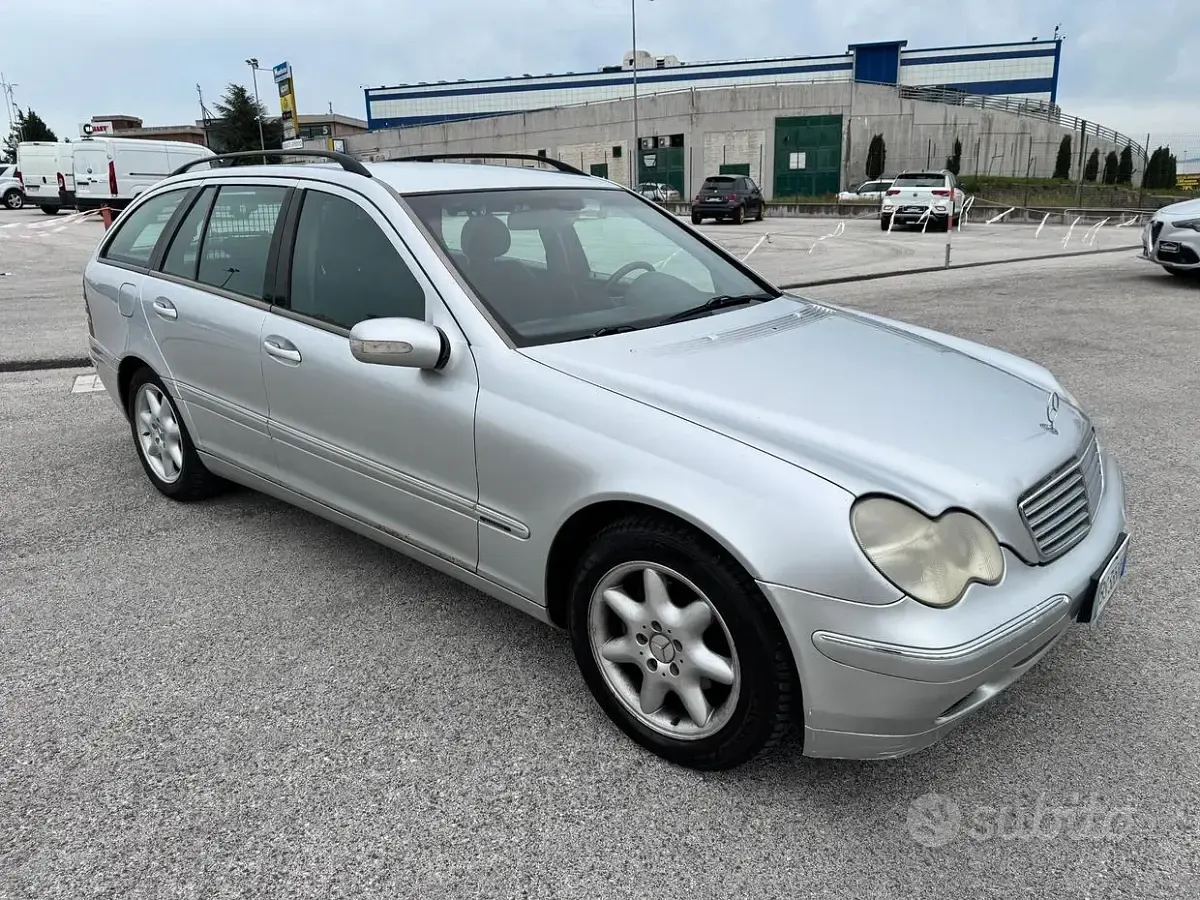 Occasion Mercedes C220 Elegance 143 ch (105 kW) 2001 Gris Break