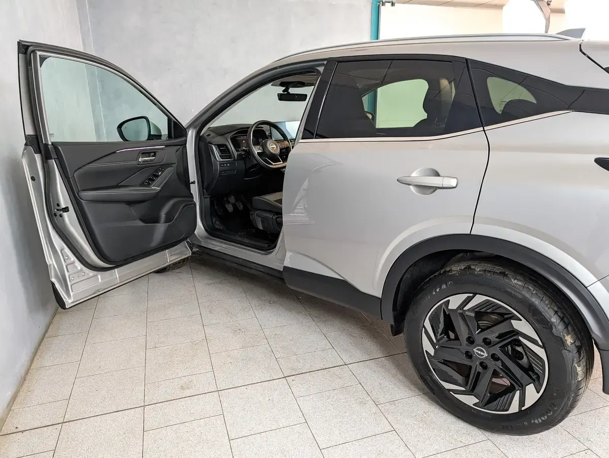 Usata Nissan Qashqai N-Connecta 140 CV (102 kW) 2025 Grigio SUV