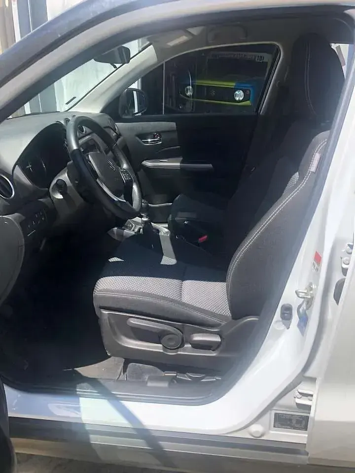 Usata Suzuki Vitara Cool 129 CV (94 kW) 2023 Bianco SUV