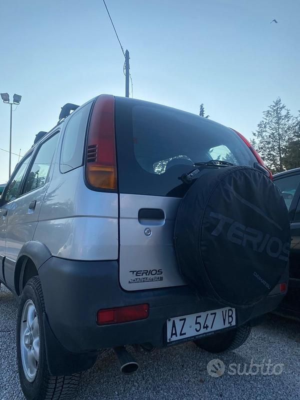 Usata Daihatsu Terios 2000 Grigio SUV