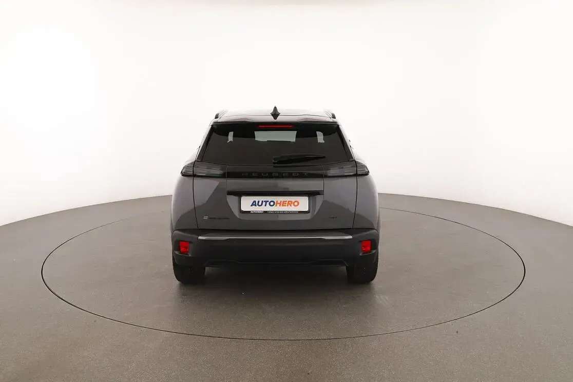 Usata Peugeot e-2008 GT 114 kW (156 CV) 2024 Grigio SUV
