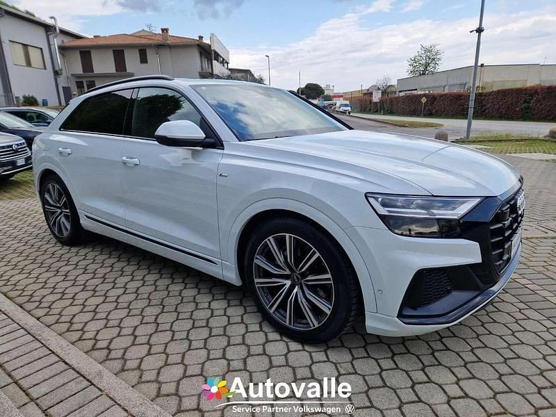 Usata Audi Q8 S-Line 231 CV (169 kW) 2022 Bianco SUV