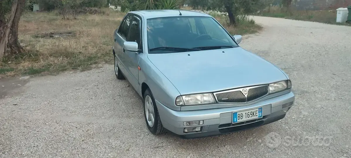 Usata Lancia Delta 103 CV (75 kW) 1999 Utilitaria