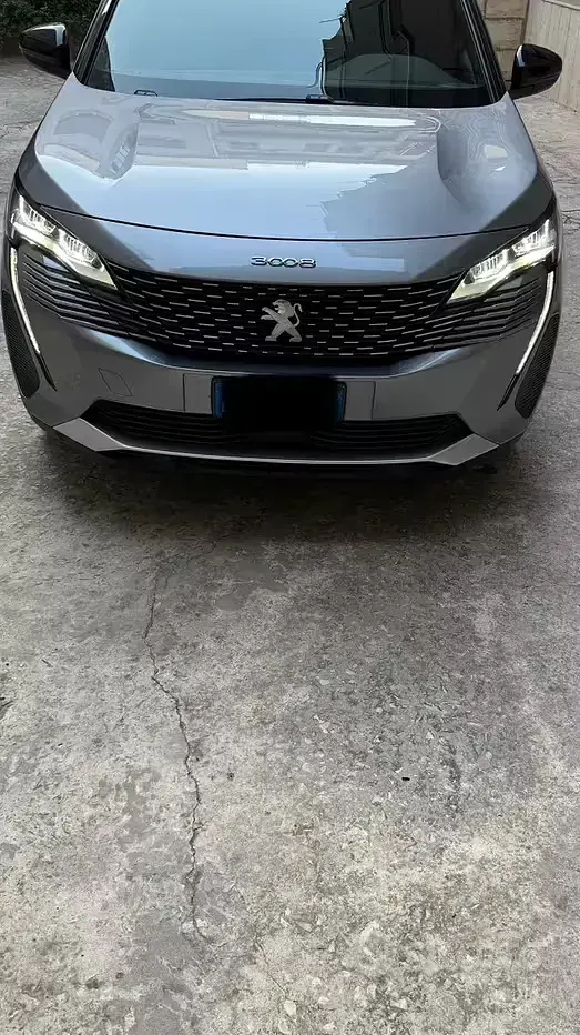 Usata Peugeot 3008 Allure 131 CV (96 kW) 2023 Grigio SUV