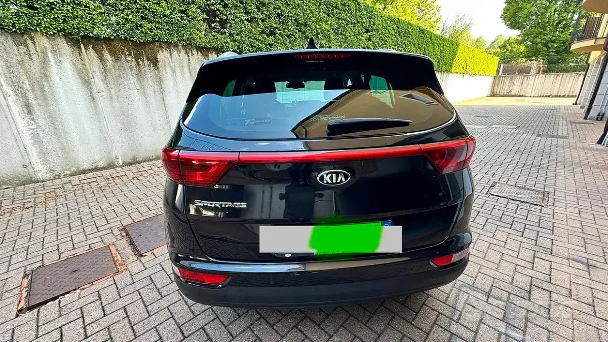Usata Kia Sportage 115 CV (84 kW) 2017 Nero SUV
