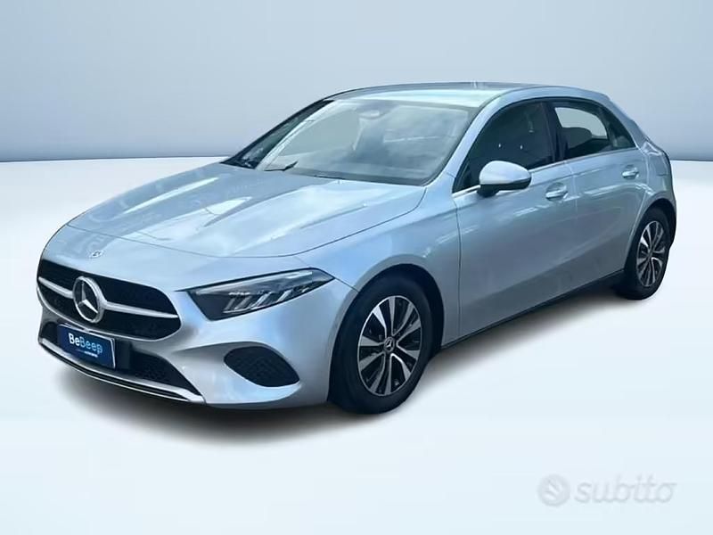 Usata Mercedes A180 Advanced 115 CV (84 kW) 2025 Argento Berlina