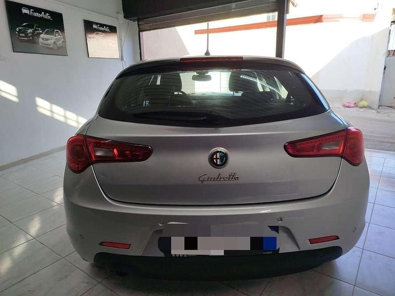 Usata Alfa Romeo Giulietta Distinctive 170 CV (125 kW) 2010 Grigio Utilitaria