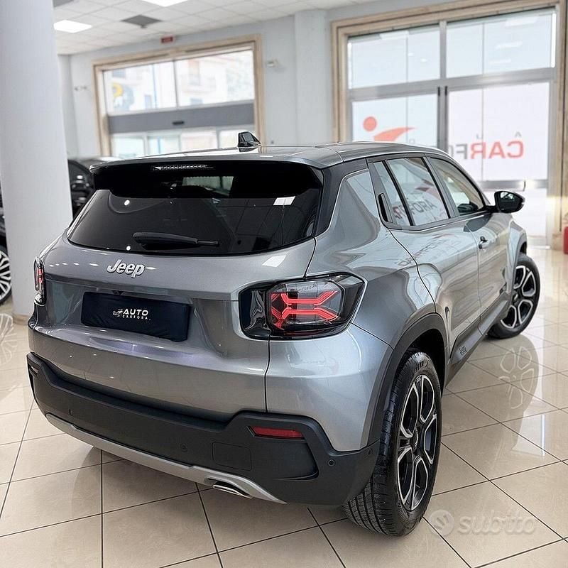 Usata Jeep Avenger Summit 101 CV (74 kW) 2025 Grigio SUV