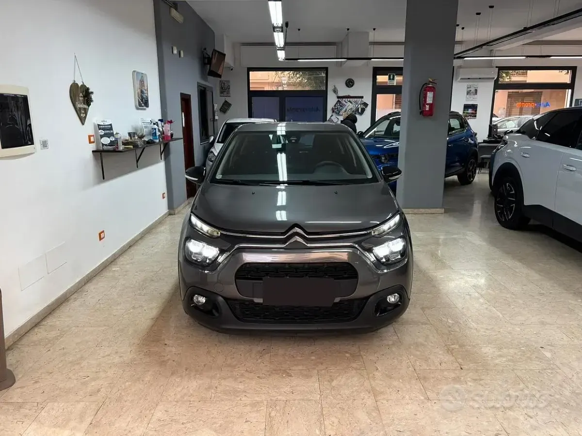 Usata Citroën C3 Shine 102 CV (75 kW) 2021 Grigio Utilitaria