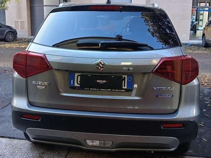 Usata Suzuki Vitara 129 CV (94 kW) 2023 Grigio londra/tetto nero SUV