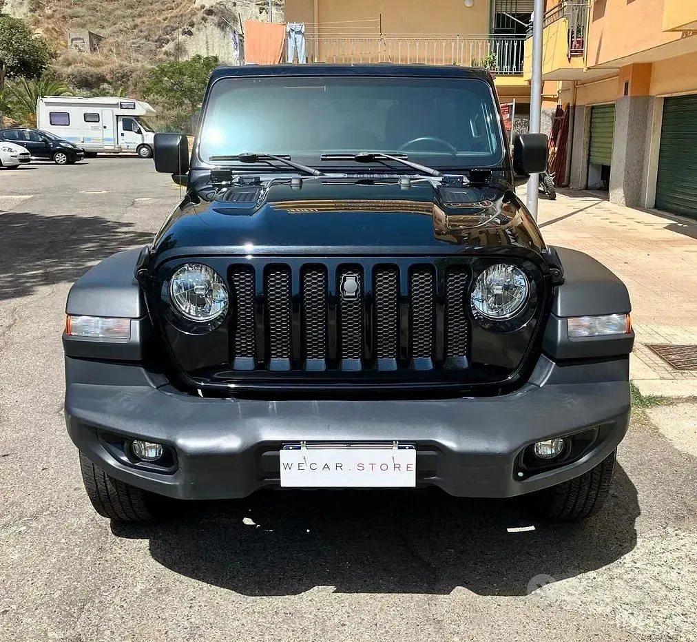 Usata Jeep Wrangler Unlimited Sahara 200 CV (147 kW) 2020 Nero SUV