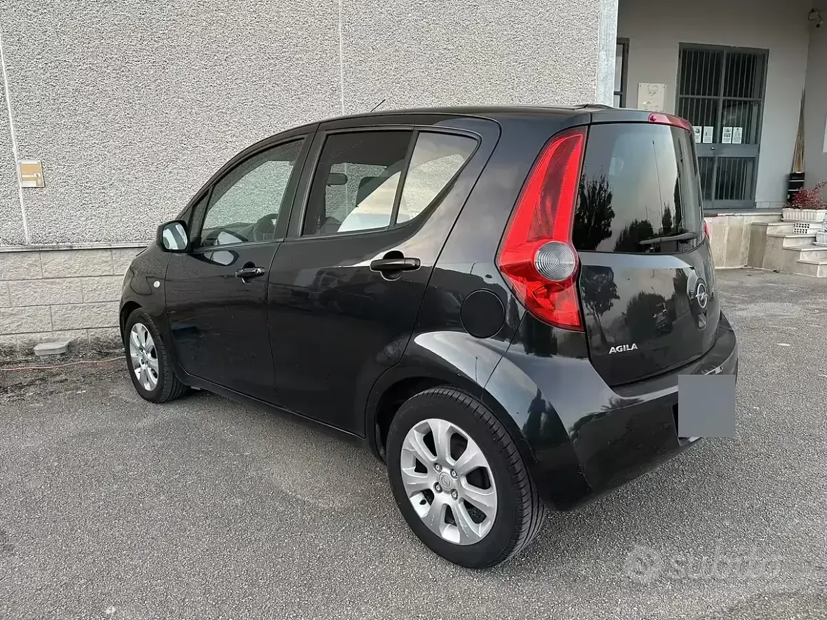 Usata Opel Agila 2008 Nero Utilitaria