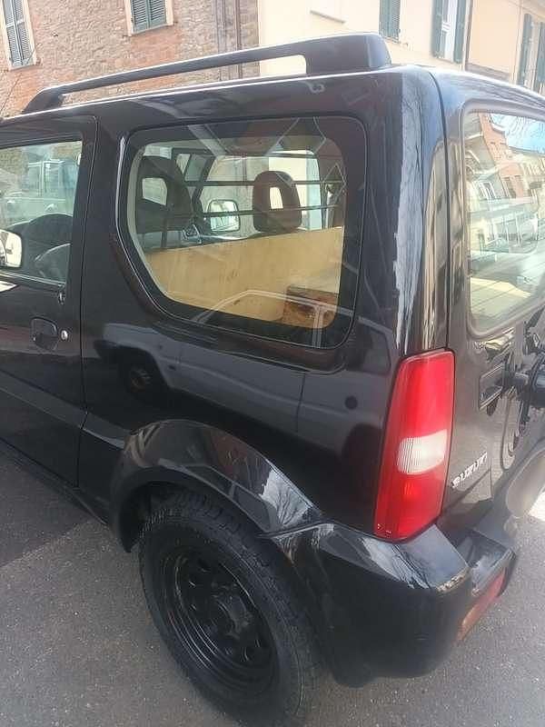 Usata Suzuki Jimny 82 CV (60 kW) 2002 Nero SUV