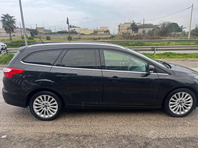 Usata Ford Focus Titanium 115 CV (84 kW) 2012 Nero Station wagon