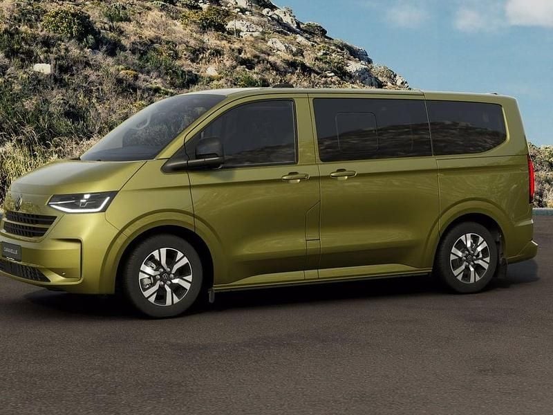Nuova VW Caravelle Life 85 kW (116 CV) 2026 Warm green metallizzato Furgone