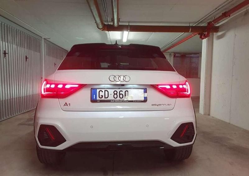Bianco Usata 2021 Audi A1 Ambiente Due volumi | 25.500 € (Cara) - Immagine 1/4