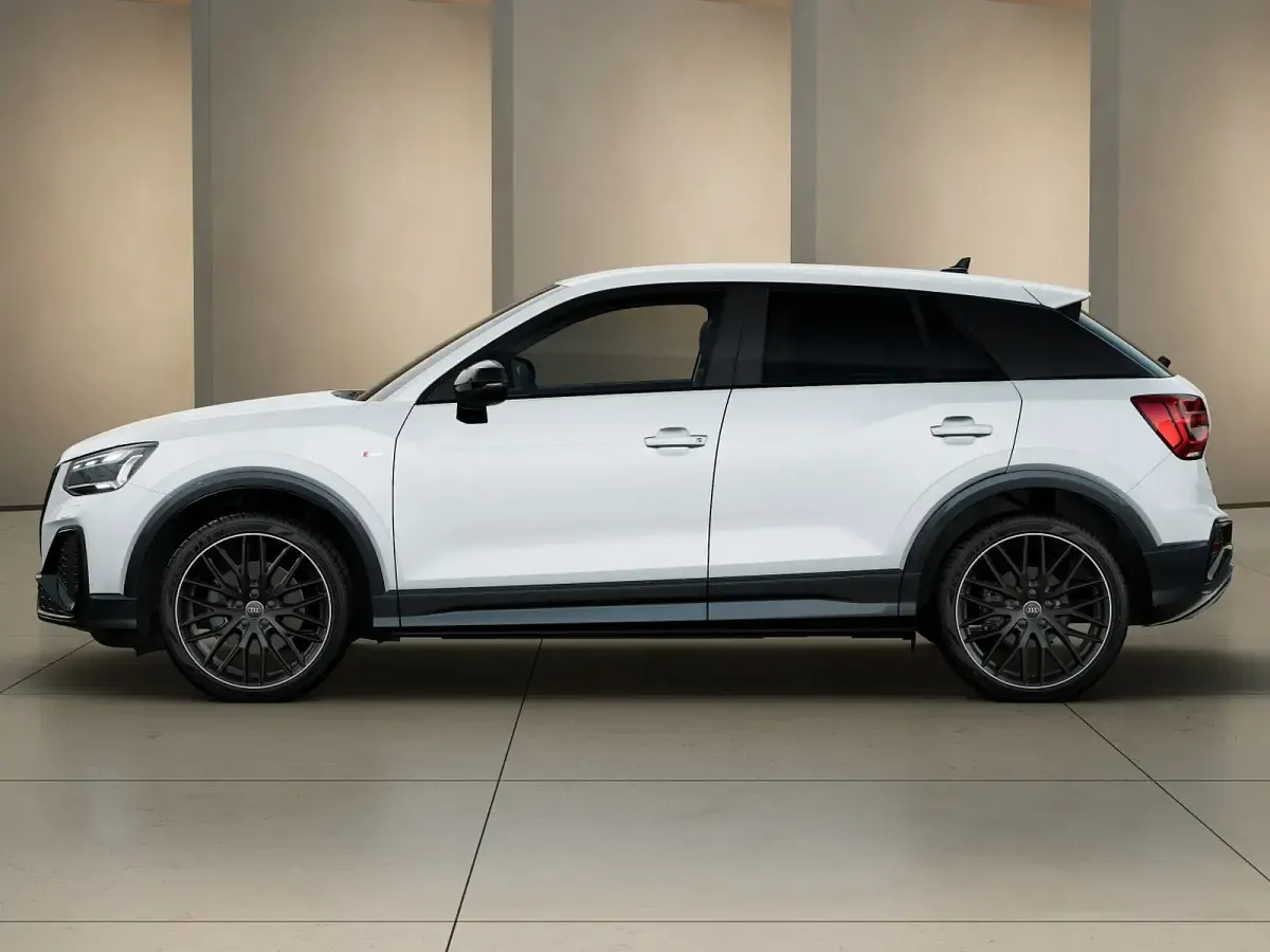 Nuova Audi Q2 S-Line 2026 Bianco ghiacciaio metallizzato SUV