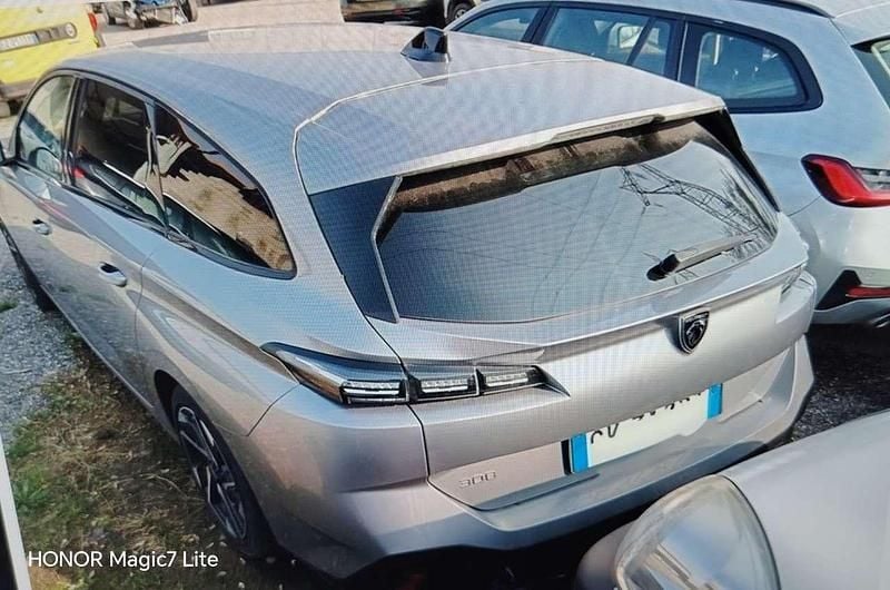 Usata Peugeot 308 SW Allure 131 CV (96 kW) 2022 Other Station wagon