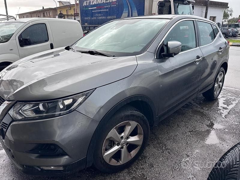 Usata Nissan Qashqai Tekna 110 CV (80 kW) 2018 Grigio SUV