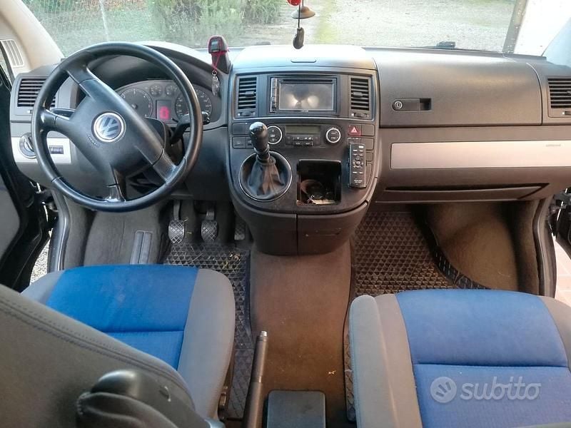Usata VW Multivan Comfortline 174 CV (127 kW) 2006 Nero Monovolume