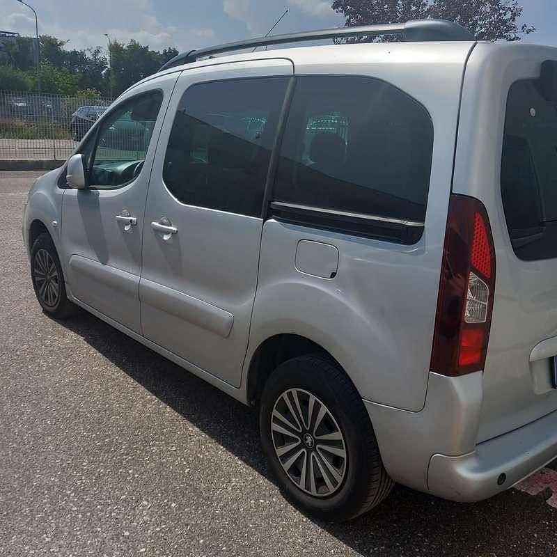 Usata Peugeot TePee Active 99 CV (72 kW) 2017 Station wagon