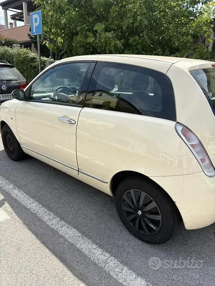 Usata Lancia Ypsilon 60 CV (44 kW) 2007 Utilitaria