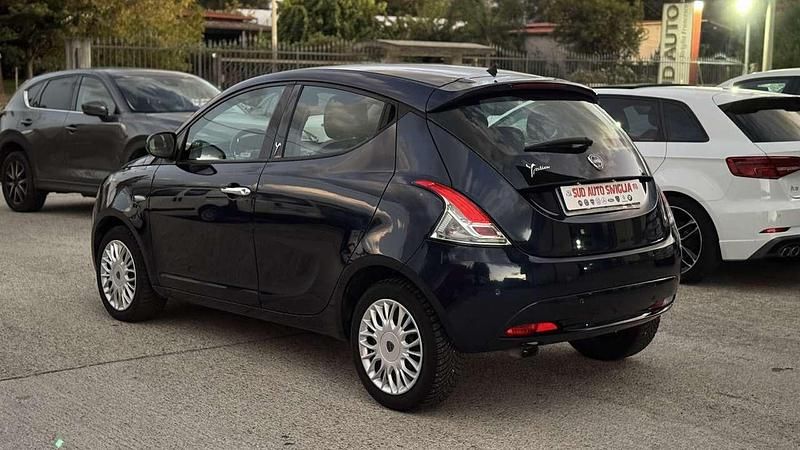 Usata Lancia Ypsilon Gold 69 CV (50 kW) 2018 Other Utilitaria