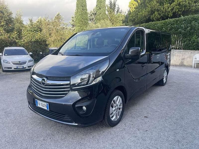 Usata Opel Vivaro 140 CV (102 kW) 2015 Monovolume