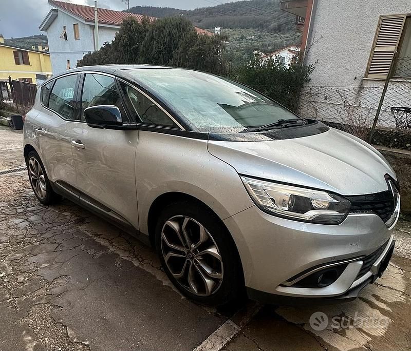 Usata Renault Scénic IV 140 CV (102 kW) 2019 Grigio Monovolume