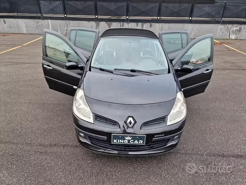 Usata Renault Clio II LE 101 CV (74 kW) 2008 Nero Berlina