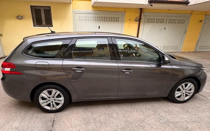 Usata Peugeot 308 SW S 130 CV (95 kW) 2019 Station wagon