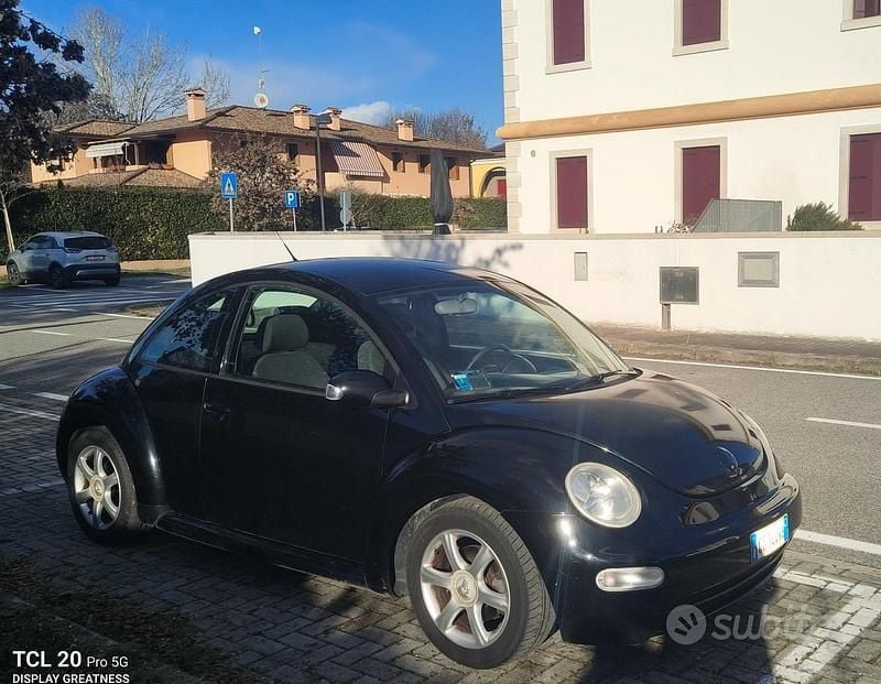Usata VW New Beetle 2005 Nero Utilitaria