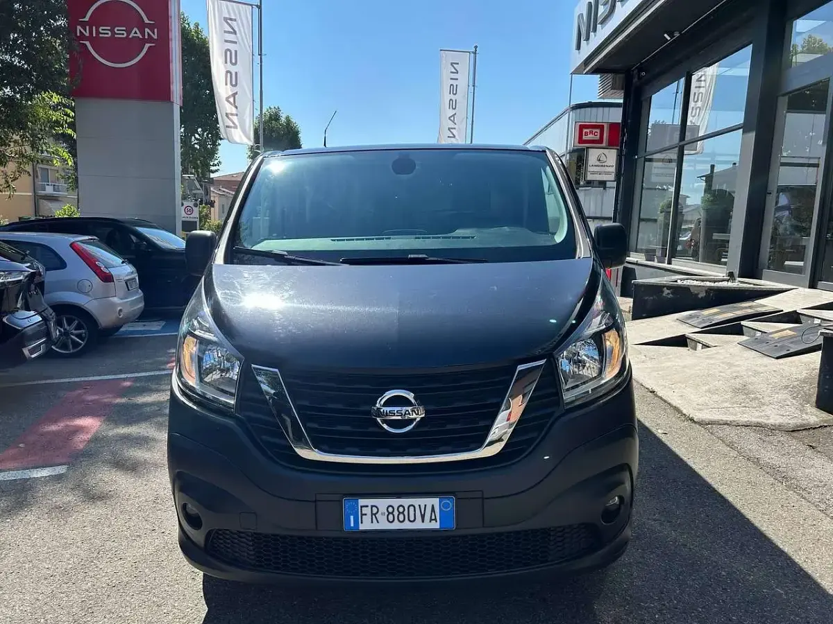 Usata Nissan NV300 121 CV (88 kW) 2018 Nero Furgone