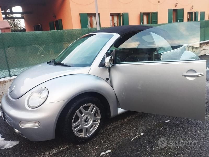 Usata VW New Beetle 2003 Utilitaria