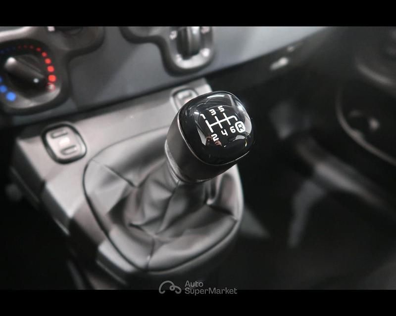 Nuova Fiat Panda Icon 71 CV (52 kW) 2026 Bianco Utilitaria